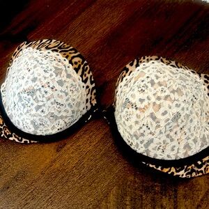 Victoria’s Secret very sexy push-up bra